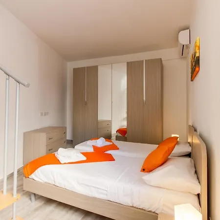 Apartment - Modern 2 Bedrooms Apt Nb 3 - Happy