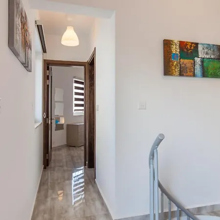 - Modern 2 Bedrooms Apt Nb 3 - Happy Apartment Kalkara